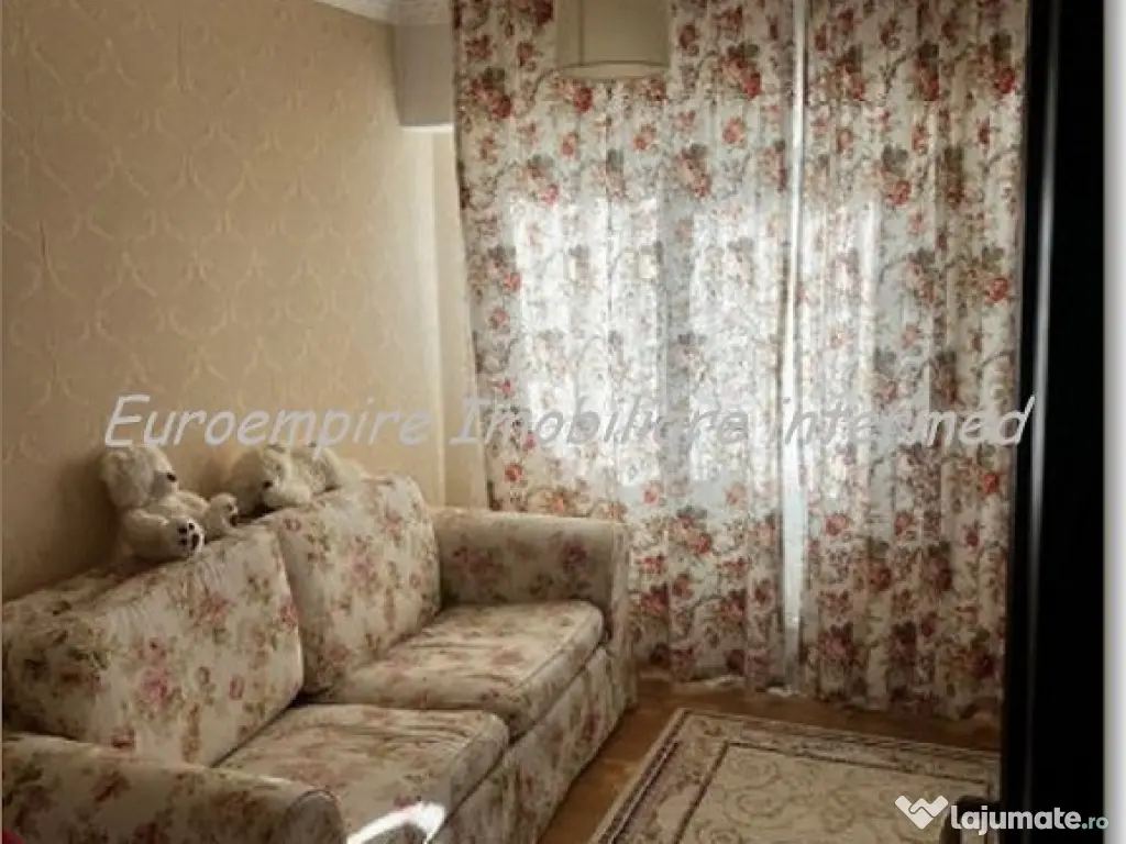 Apartament 3 camere decomandate zona Faleza Nord 