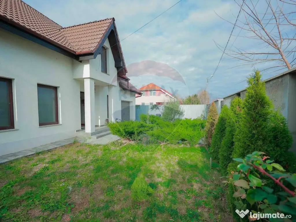 Casă 4 Camere cu Garaj, Construită de Proprietar, Carti... 