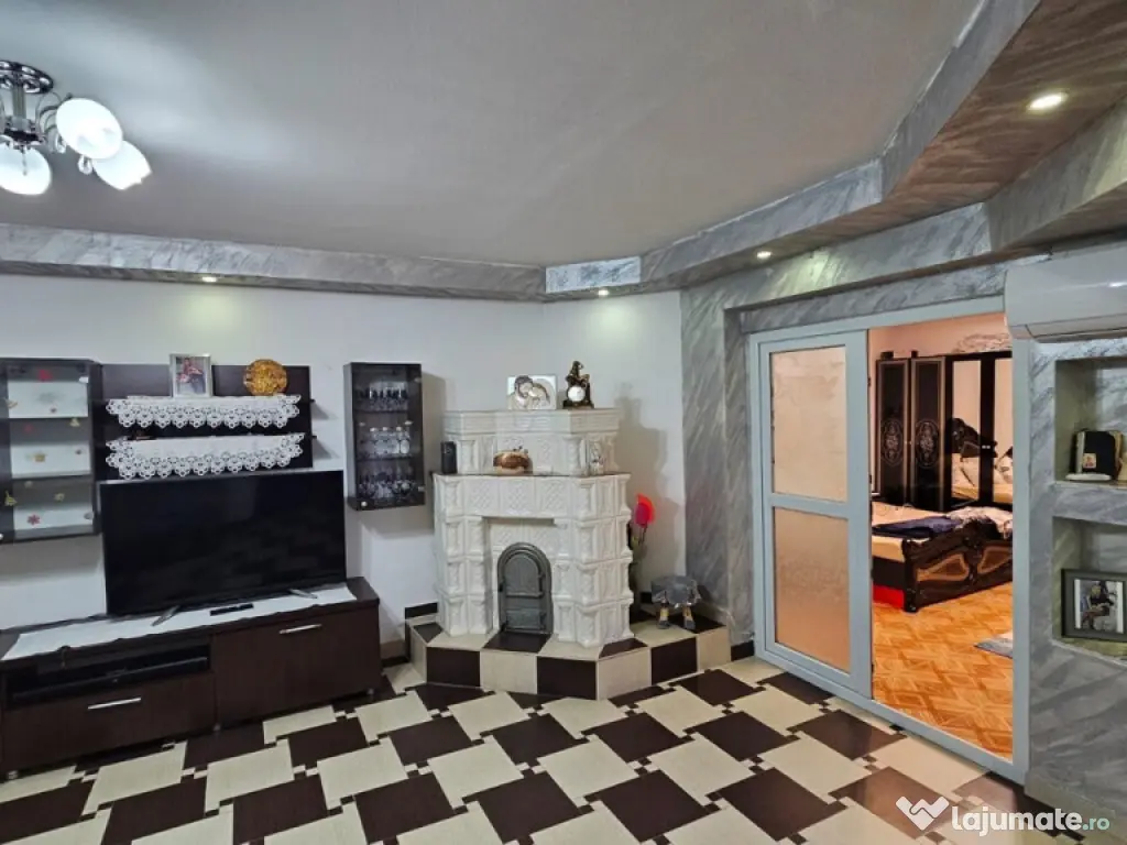 Zona AFI Palace casa 2007 parter 3 cam.-109000 euro 