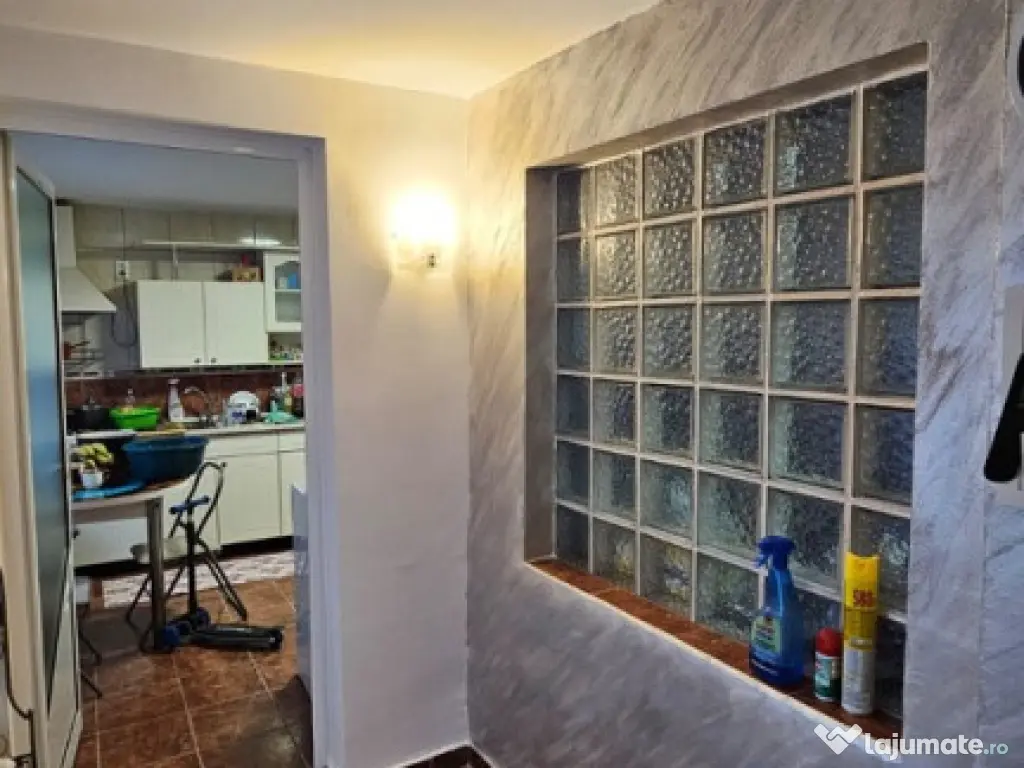 Zona AFI Palace casa 2007 parter 3 cam.-109000 euro 