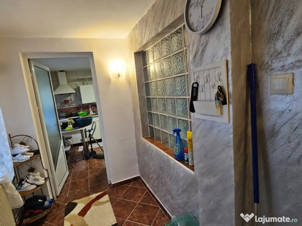 Zona AFI Palace casa 2007 parter 3 cam.-109000 euro 