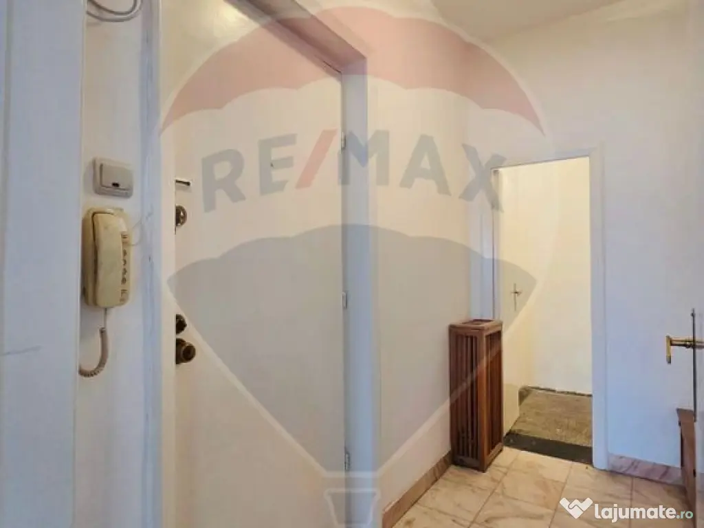 De vanzare apartament central cu terasa, Zona Romana 
