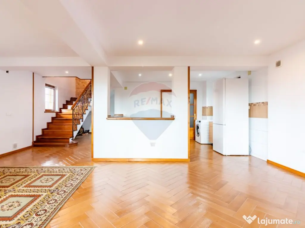 Casă finalizată, 278 mp teren 2305 mp Pleașa, Bucov, P... 