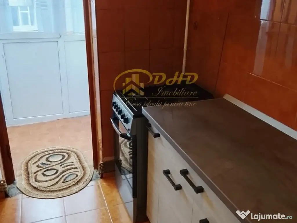 Apartament 2 camere decomandat in Podul de Fier