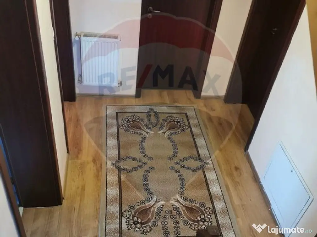 Casă 6 camere si curte, zona Metro Oradea, de vanzare 