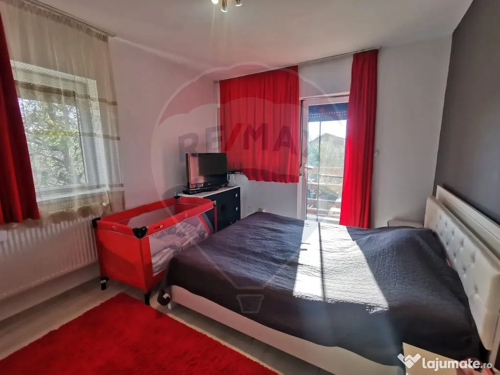 Casă 6 camere si curte, zona Metro Oradea, de vanzare 