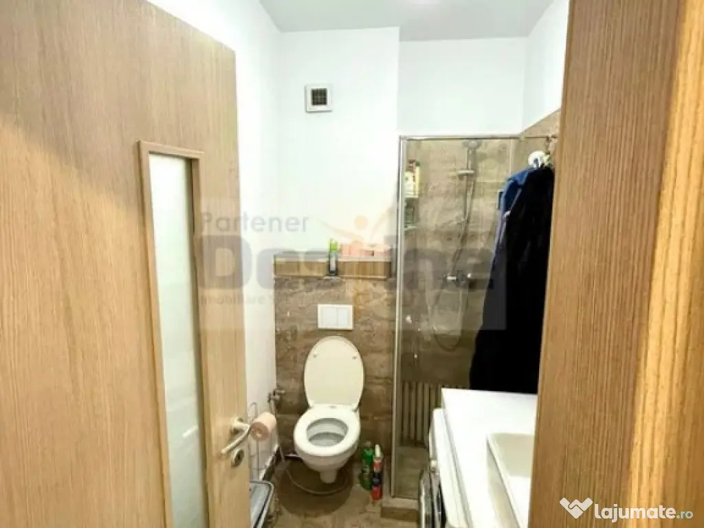 Apartament 2 camere Semidecomandat, Etaj 7, Parcare inclusa