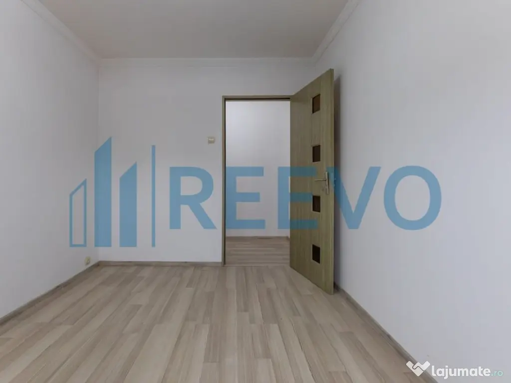 Apartament 3 camere semidecomandat – Str. Pictor Theodo... 