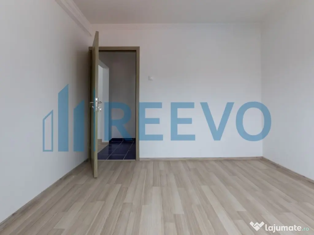 Apartament 3 camere semidecomandat – Str. Pictor Theodo... 