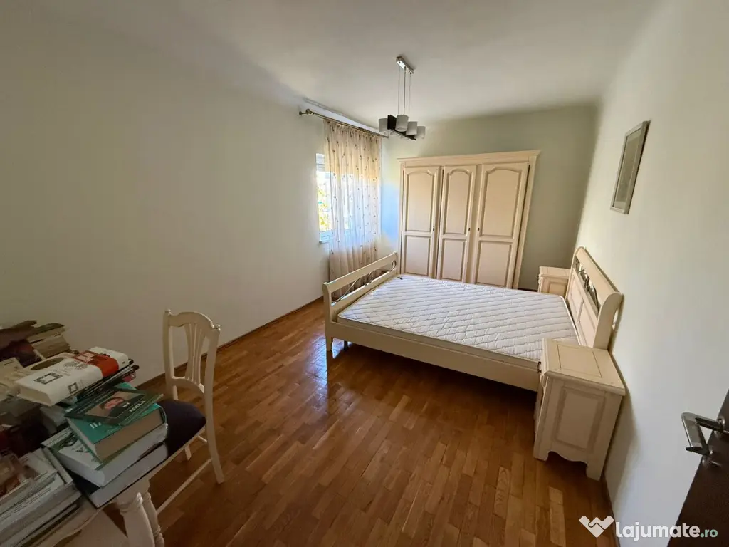 CANTACUZINO - etaj casa din 1980, curte proprie 330mp 