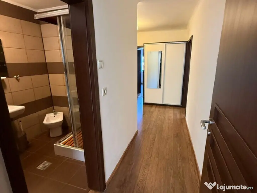 CANTACUZINO - etaj casa din 1980, curte proprie 330mp 