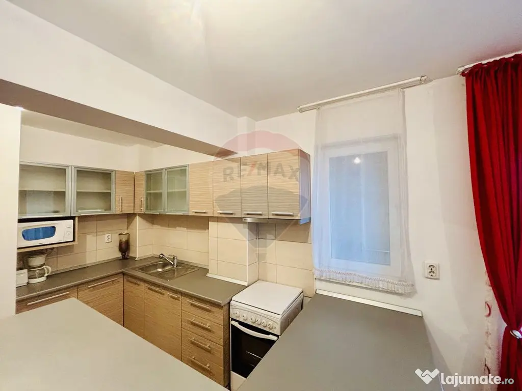 Apartament cu 3 camere de închiriat în zona Nufarul 