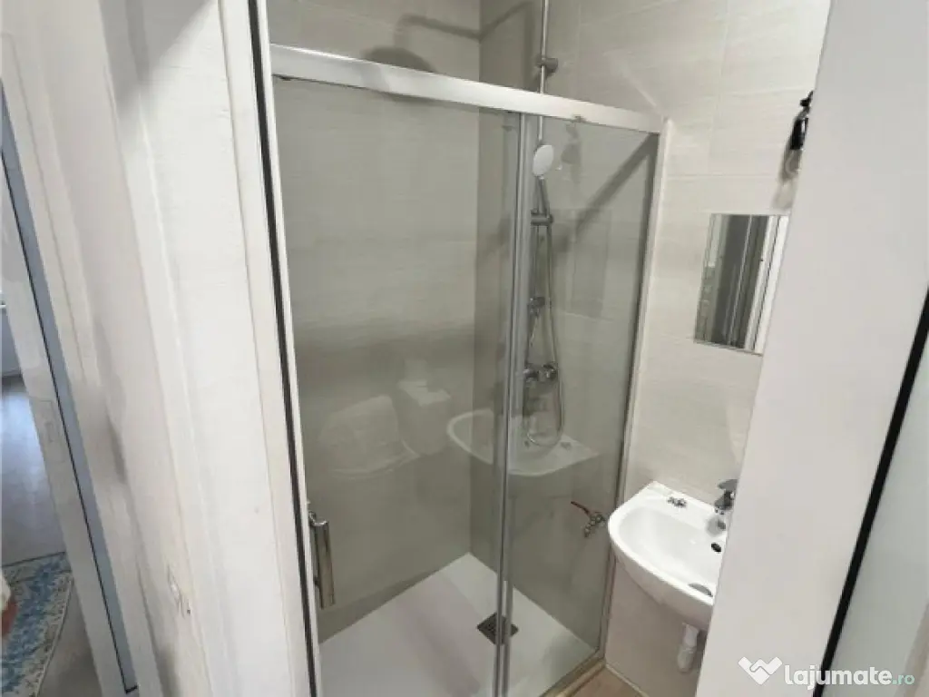 APARTAMENT 3 CAMERE RENOVAT, CENTRU CIVIC