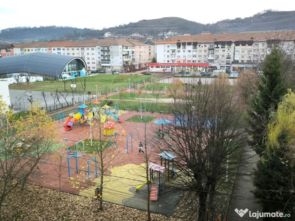 Apartament 3 camere decomandate – zonă excelentă, car... 