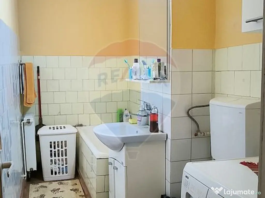 Apartament 3 camere decomandate – zonă excelentă, car... 