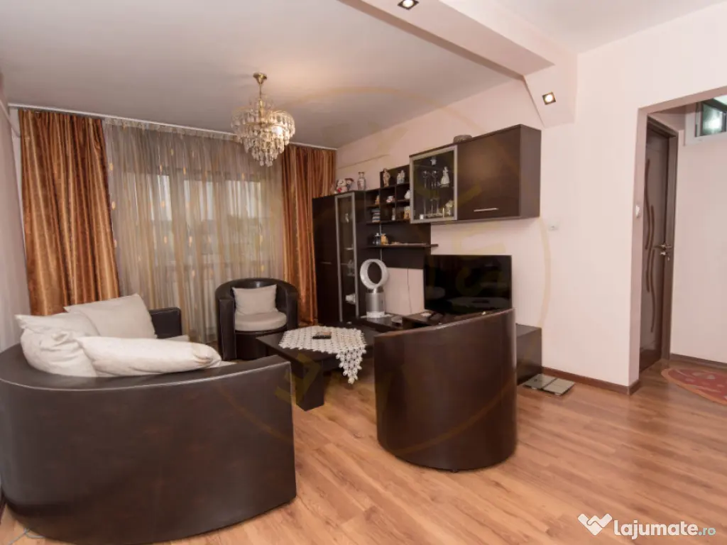 Apartament 3 camere Prundu - decomandat 