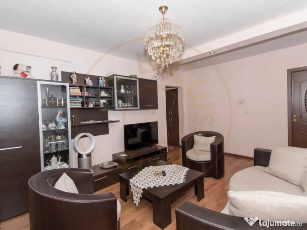 Apartament 3 camere Prundu - decomandat 