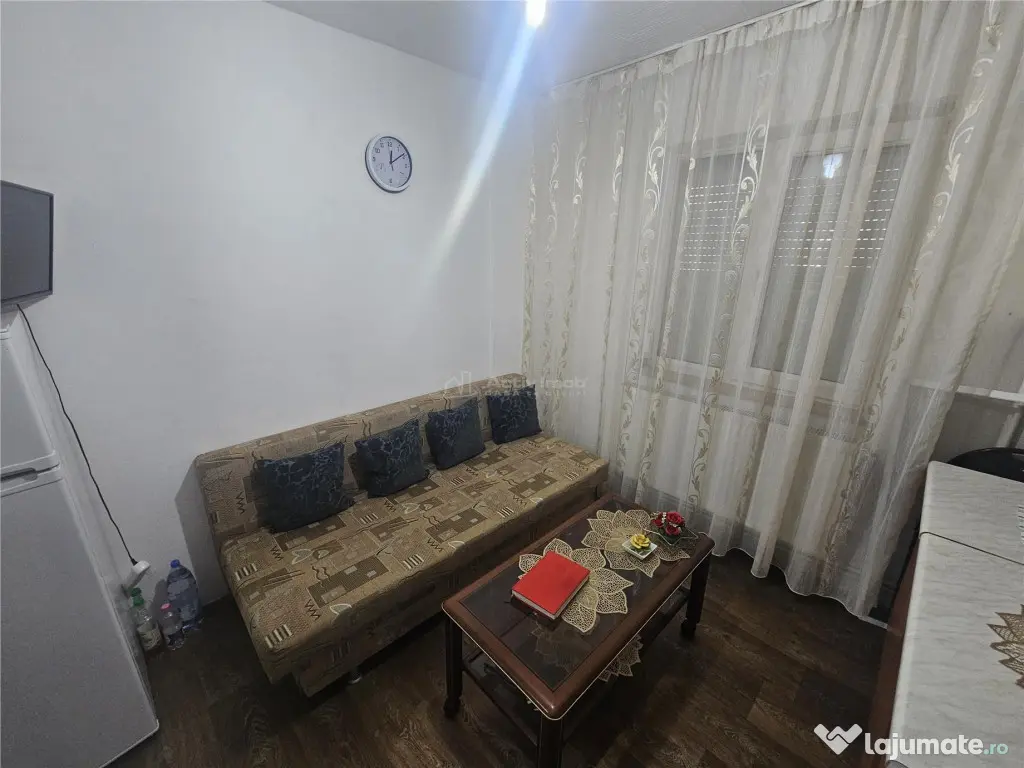 Resita, Garsoniera Mobilata Utilata, Parter, Calea Caransebe 