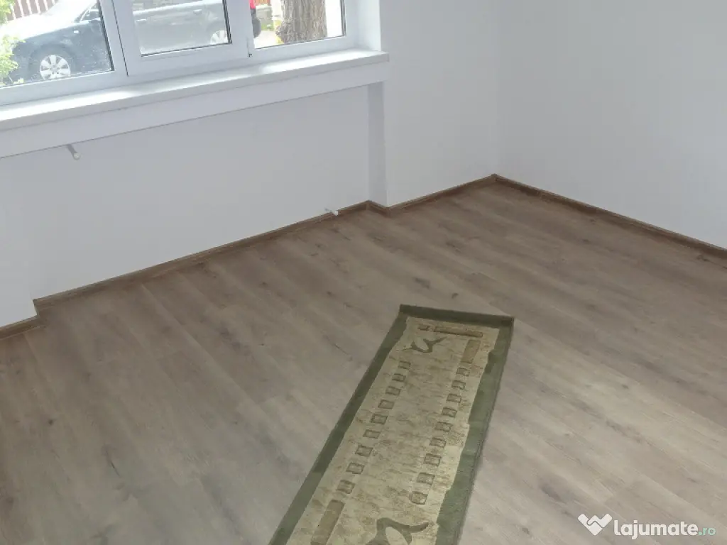 Inchiriez apartament 2 camere in Deva, zona ultracentrala, parter, 