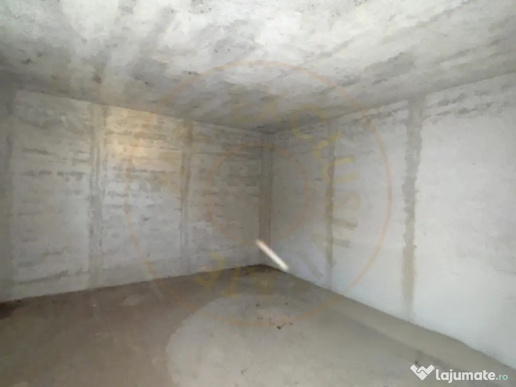 Casa generoasa cu teren de 1186 mp intravilan-Retevoiesti -P 