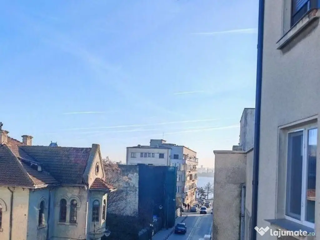 APARTAMENT 3 CAMERE DECOMANDAT ZONA PENINSULA/ PIATA OVIDIU 