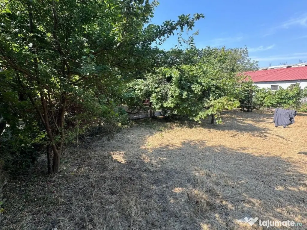 Teren cu casă demolabilă zona centrală Eforie Nord 