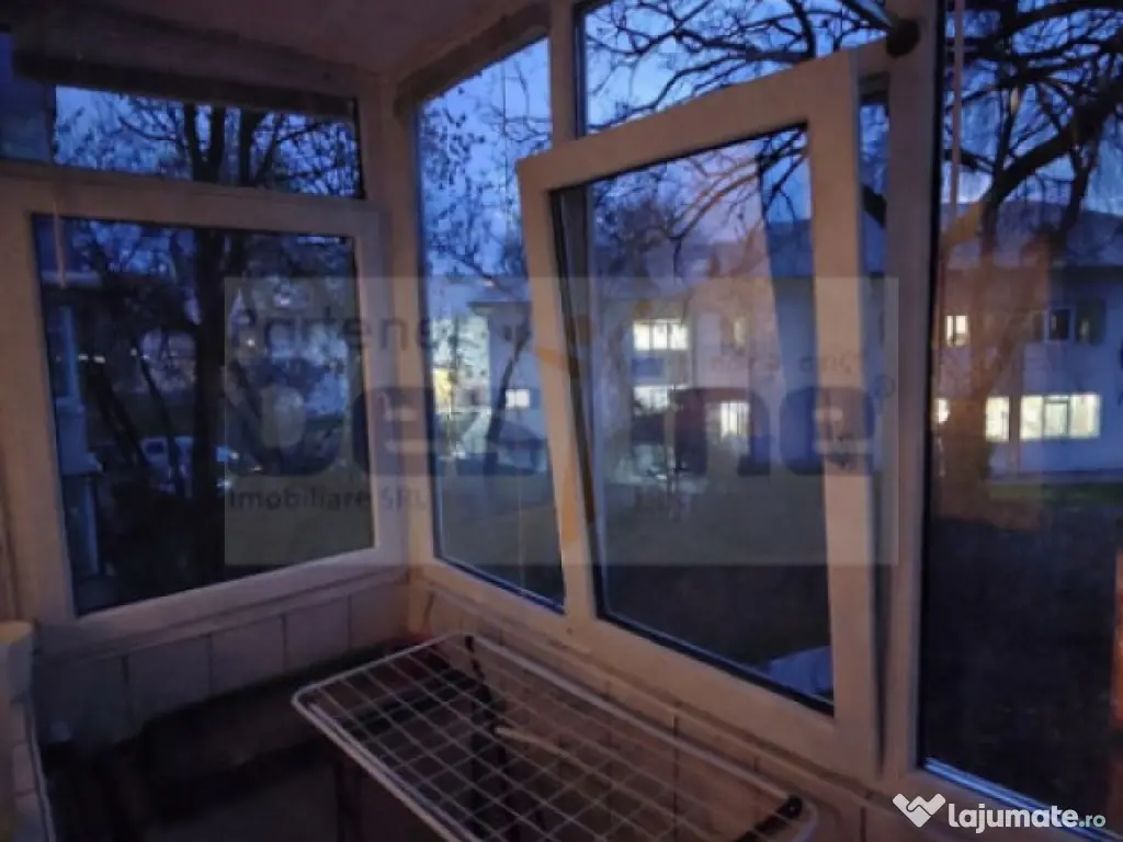 Apartament 2 camere Semidecomandat, 52 mp, etaj 1 - Podu Ros