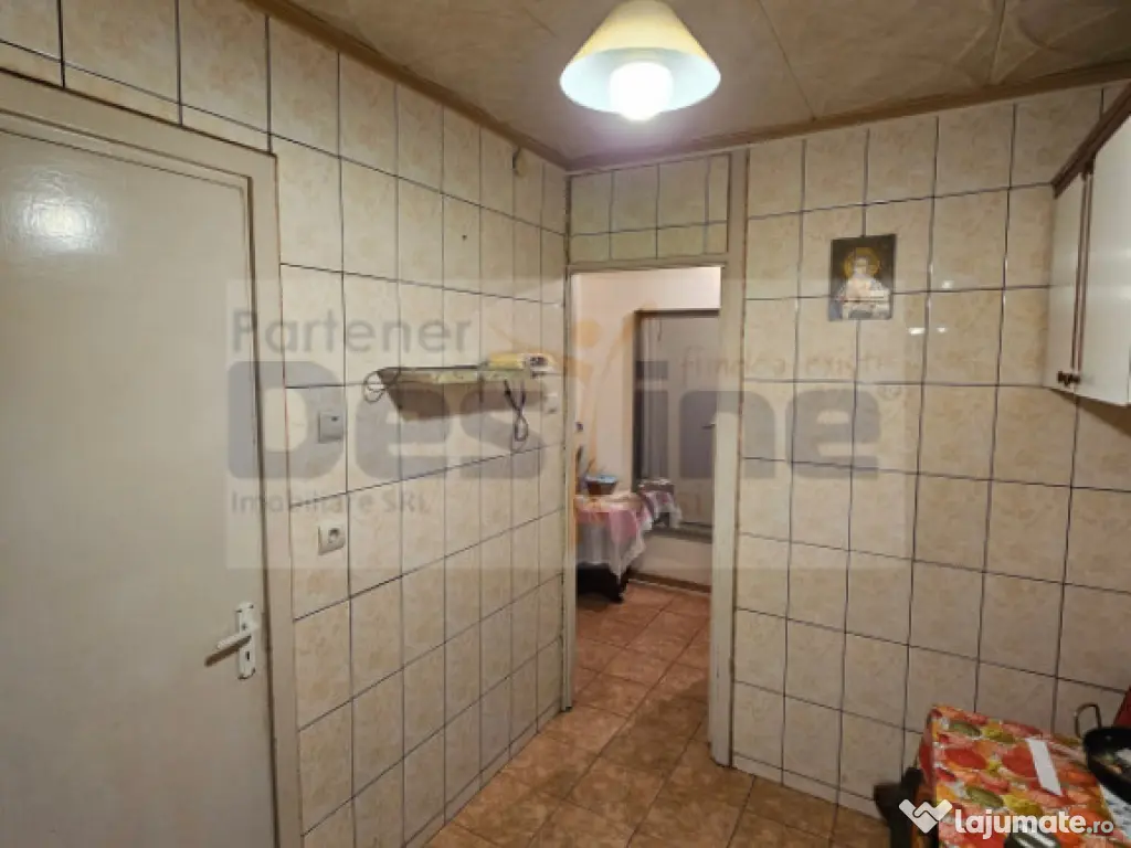Apartament 2 camere Semidecomandat, 52 mp, etaj 1 - Podu Ros