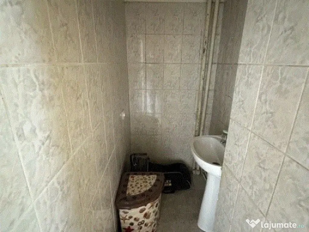 Podu ros -restaurant Cotnari-garsoniera 28 mp 