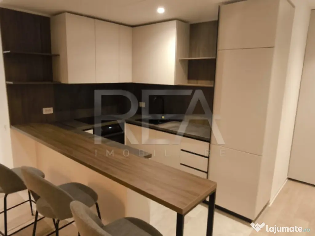 Apartament 3 camere de Inchiriat 