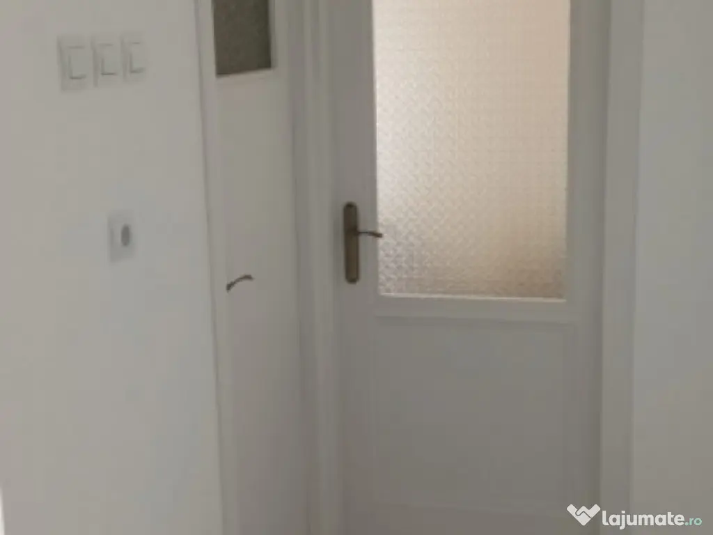 Apartament 2 camere decomandate zona Astra 