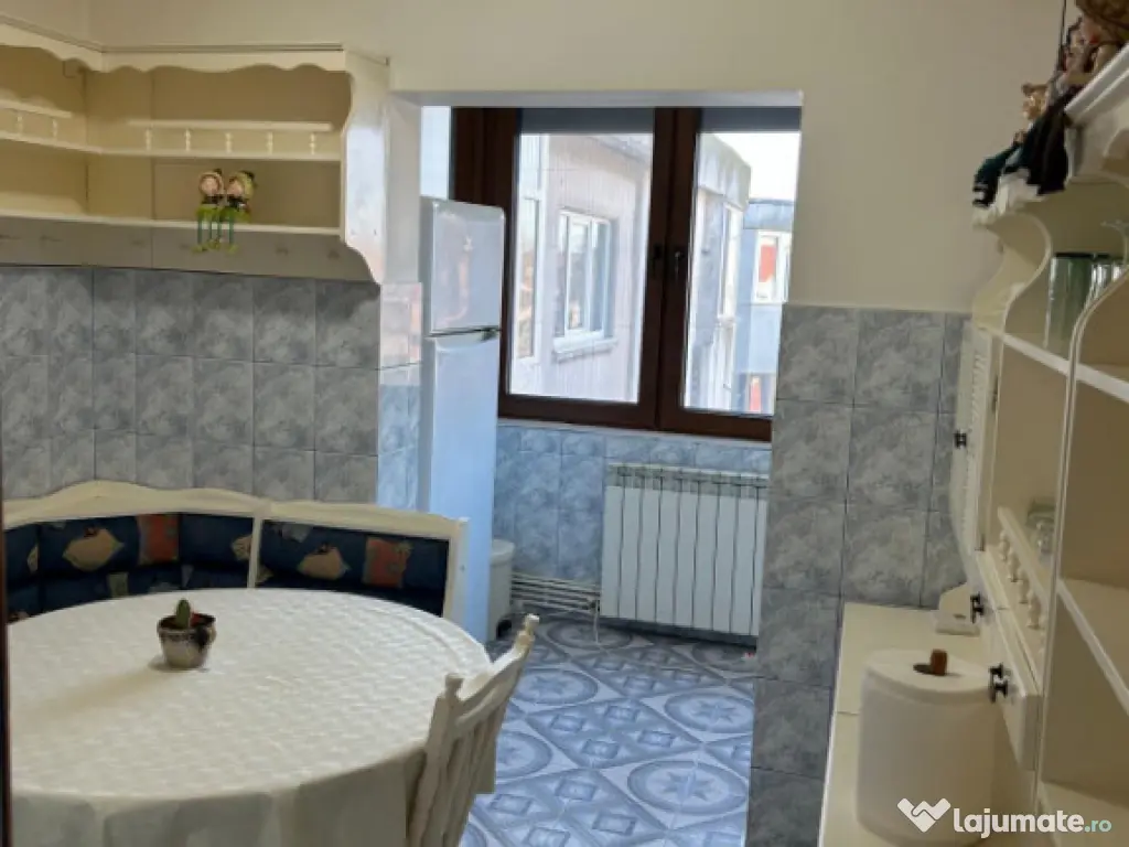 Vând artament 2 camere foarte aproape de plajă –Bulevard 