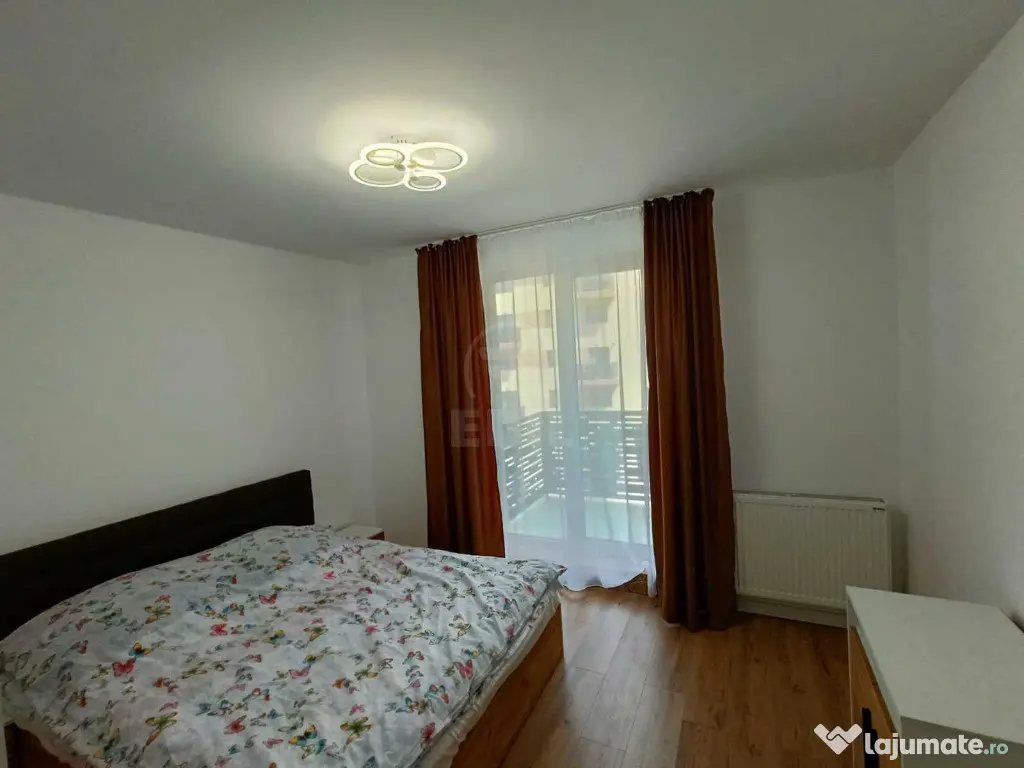 Apartament 3 camere,zona Razoare 