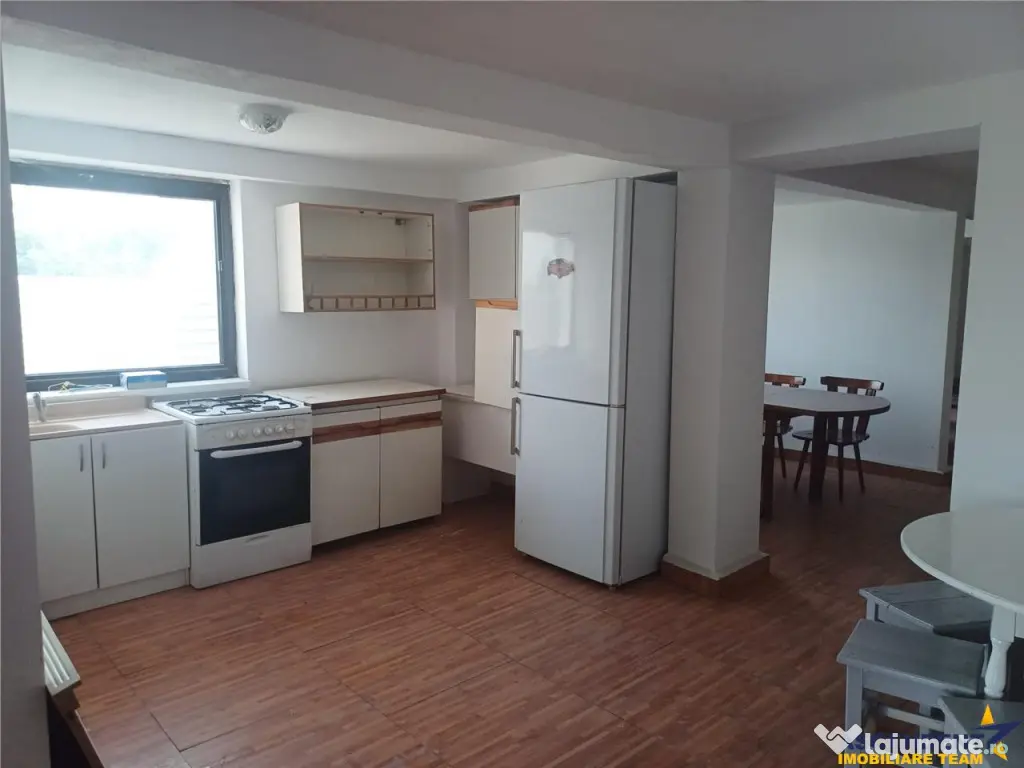 Casa si pentru cazare muncitori in zona parcului industrial