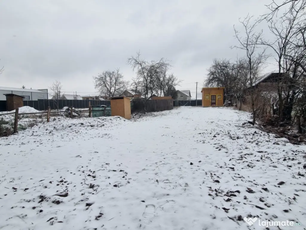 Hemeius- Teren cu deschidere la pădure și pârâu. Cu salc 