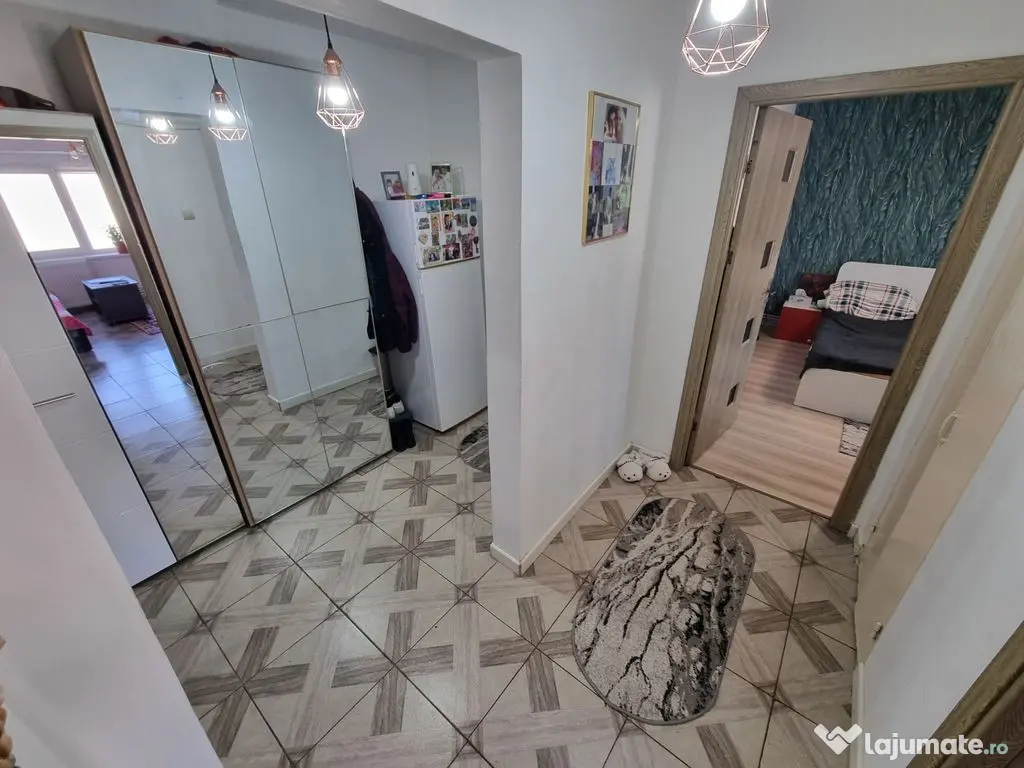 Apartament decomandat 2 camere zona CET 