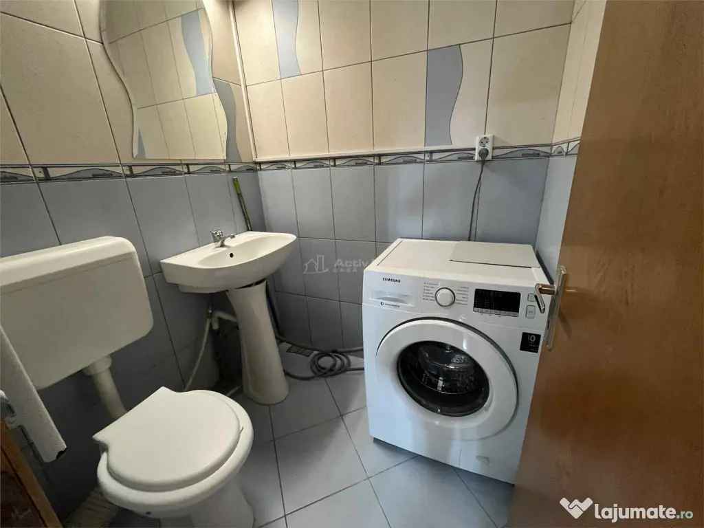 Apartament 3 camere - spatios - decomandat - Novaci - 5 min 