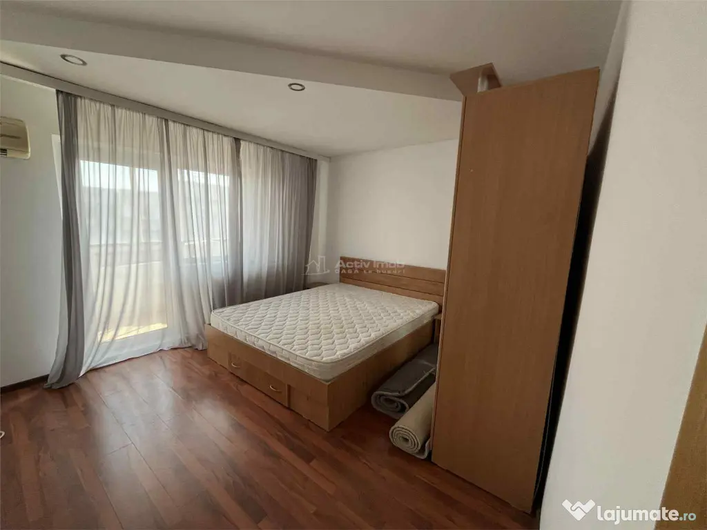 Apartament 3 camere - spatios - decomandat - Novaci - 5 min 