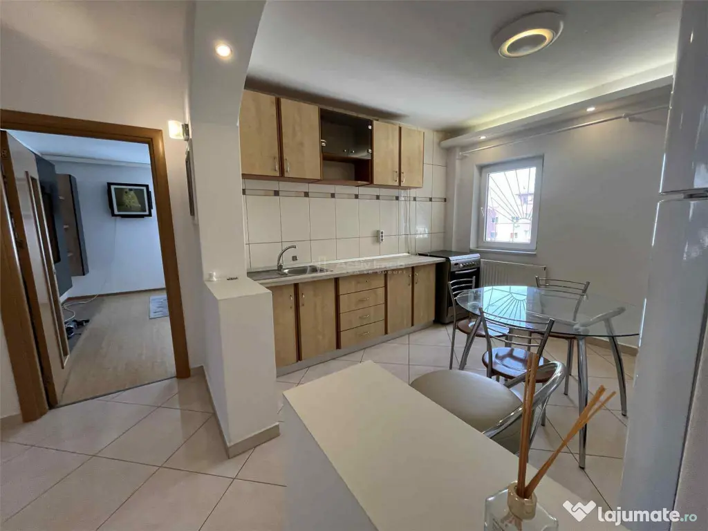 Apartament 3 camere - spatios - decomandat - Novaci - 5 min 