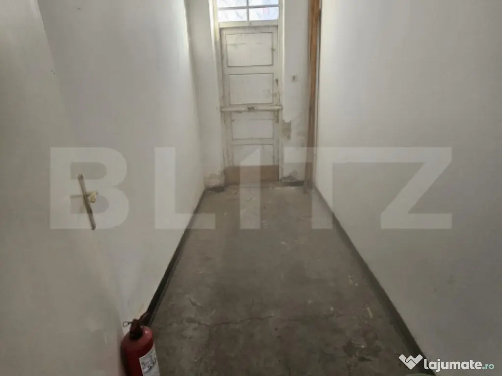 Spațiu comercial 50 mp, parter, cu vitrină și 2 intrări