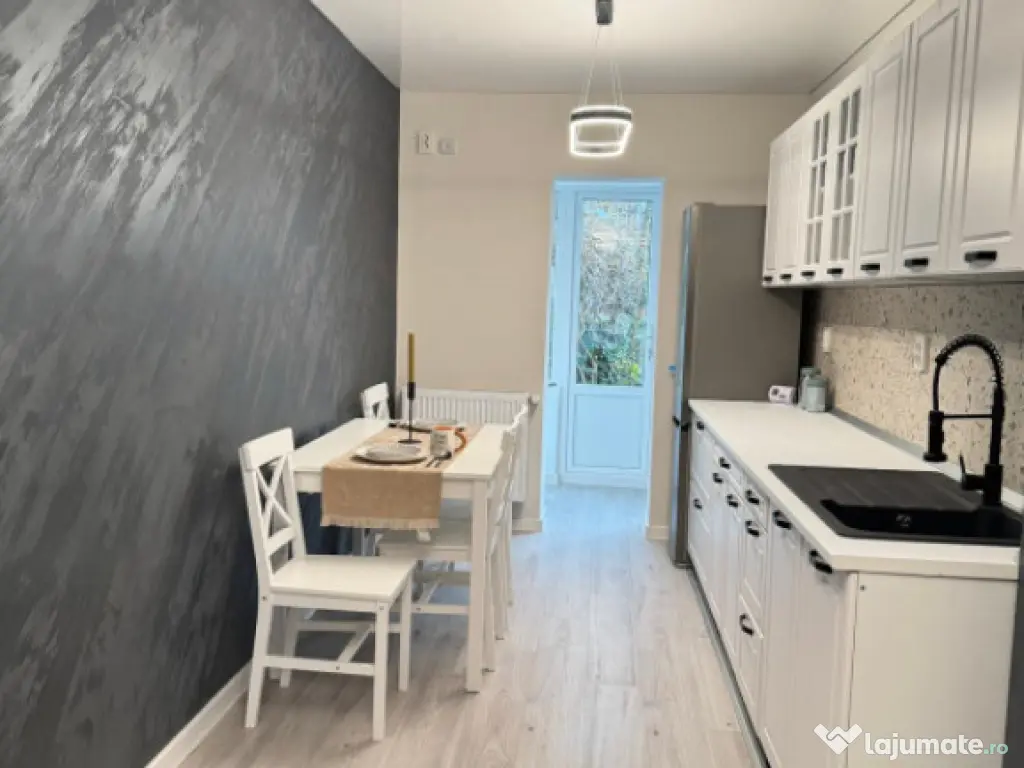 - Totul Nou!!! Ap. 3 camere decomandat, Dorobantilor, parter