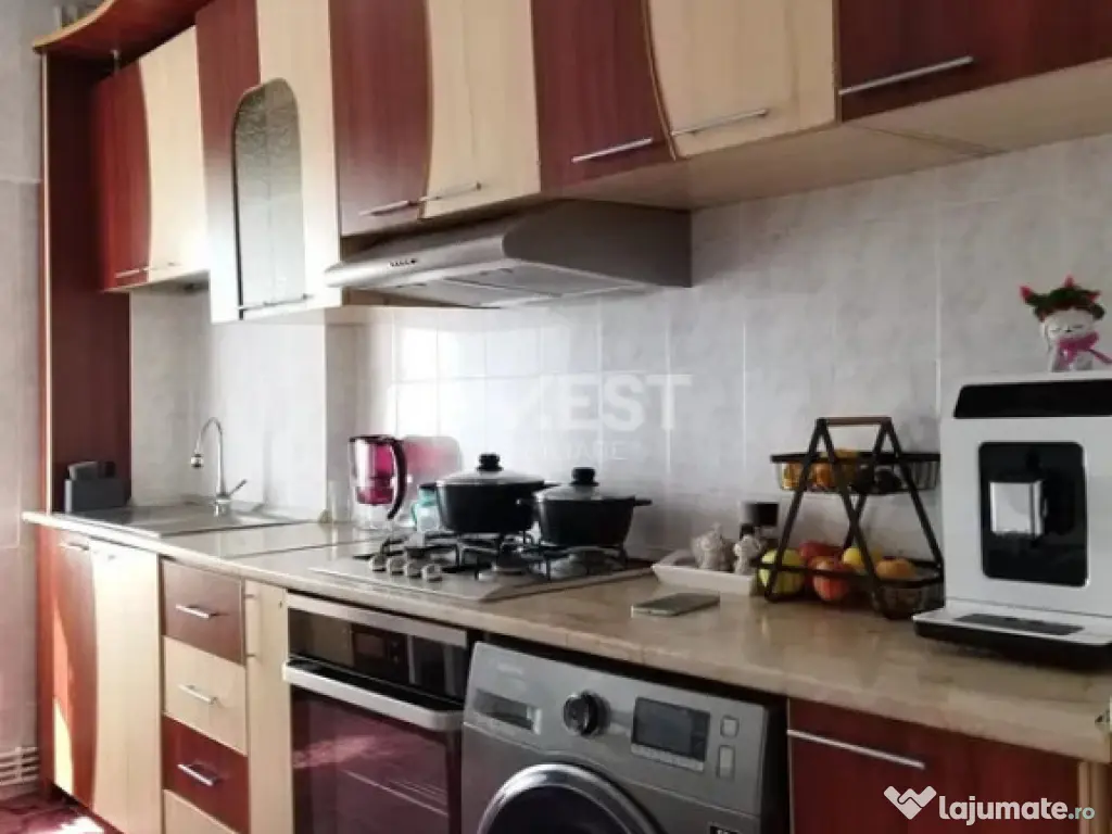 Apartament de vanzare, 3 camere, zona Pacurari- Scoala Elena 