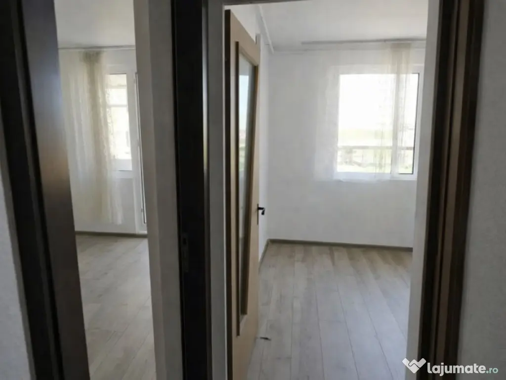 Garsoniera decomandata 33 mp Astra 