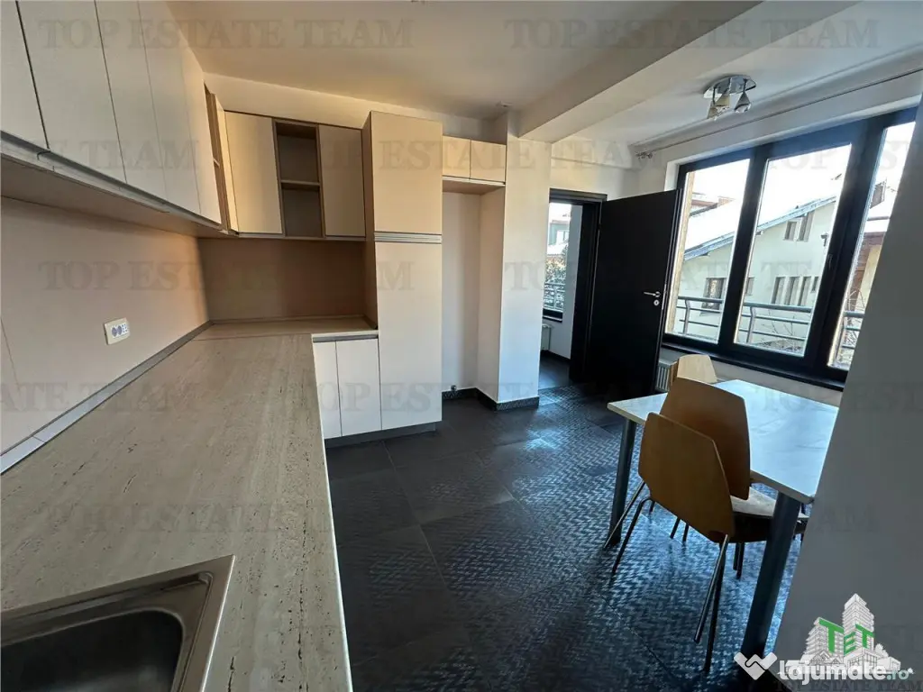 Apartament 3 camere cu loc de parcare, scoala nr 179 in zona 