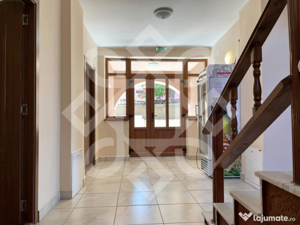 Pensiune cu 7 camere de vanzare in Baile 1 Mai 