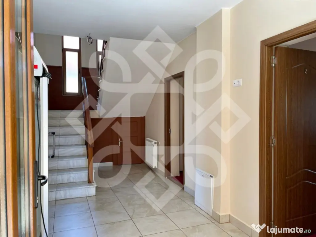 Pensiune cu 7 camere de vanzare in Baile 1 Mai 