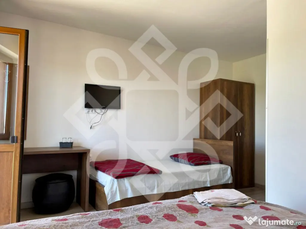 Pensiune cu 7 camere de vanzare in Baile 1 Mai 