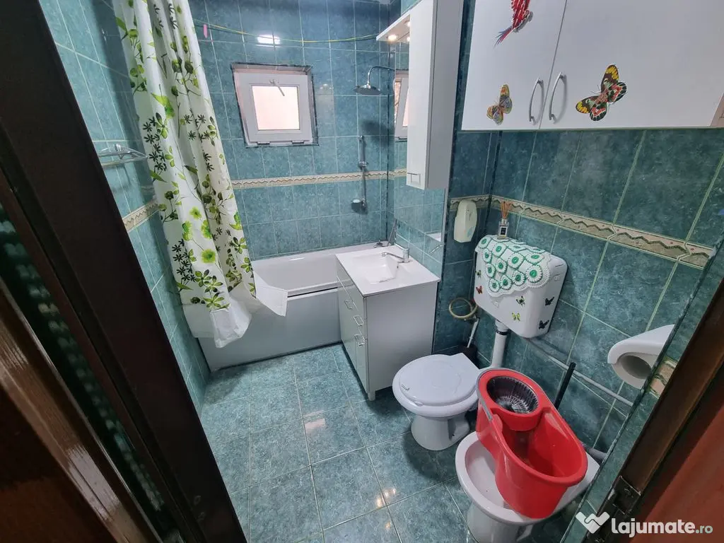 Apartament decomandat 3 camere ,zona CET 