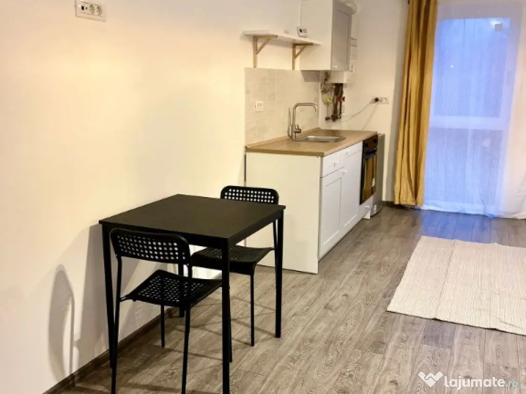 Zona Centrul Vechi, apartament cu o camera, etaj 1 