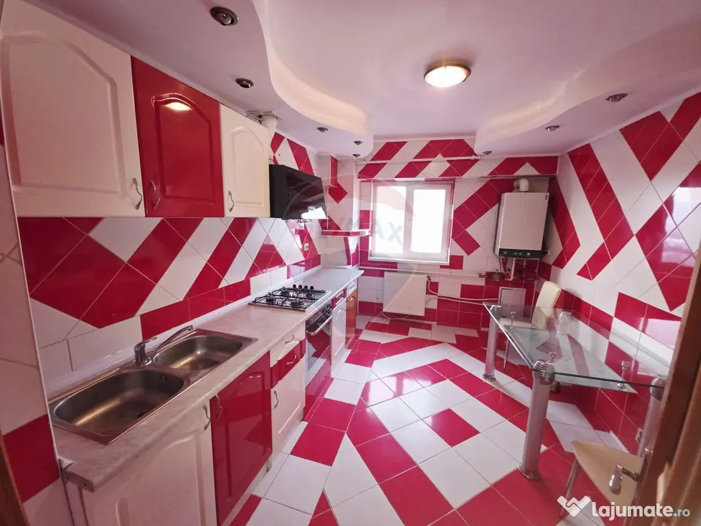 Apartament cu 2 camere de vânzare în zona 1 Mai